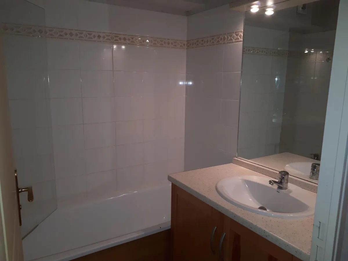 Appartement T3 - 5 Pers - Les Pics D Aran 3* Bagneres-de-Luchon Apartment