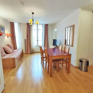 Appartement Evasion, T3, Centre Luchon, Wifi, Casier A Skis, Ascenseur, 6 Personnes, Bagnères-de-Luchon